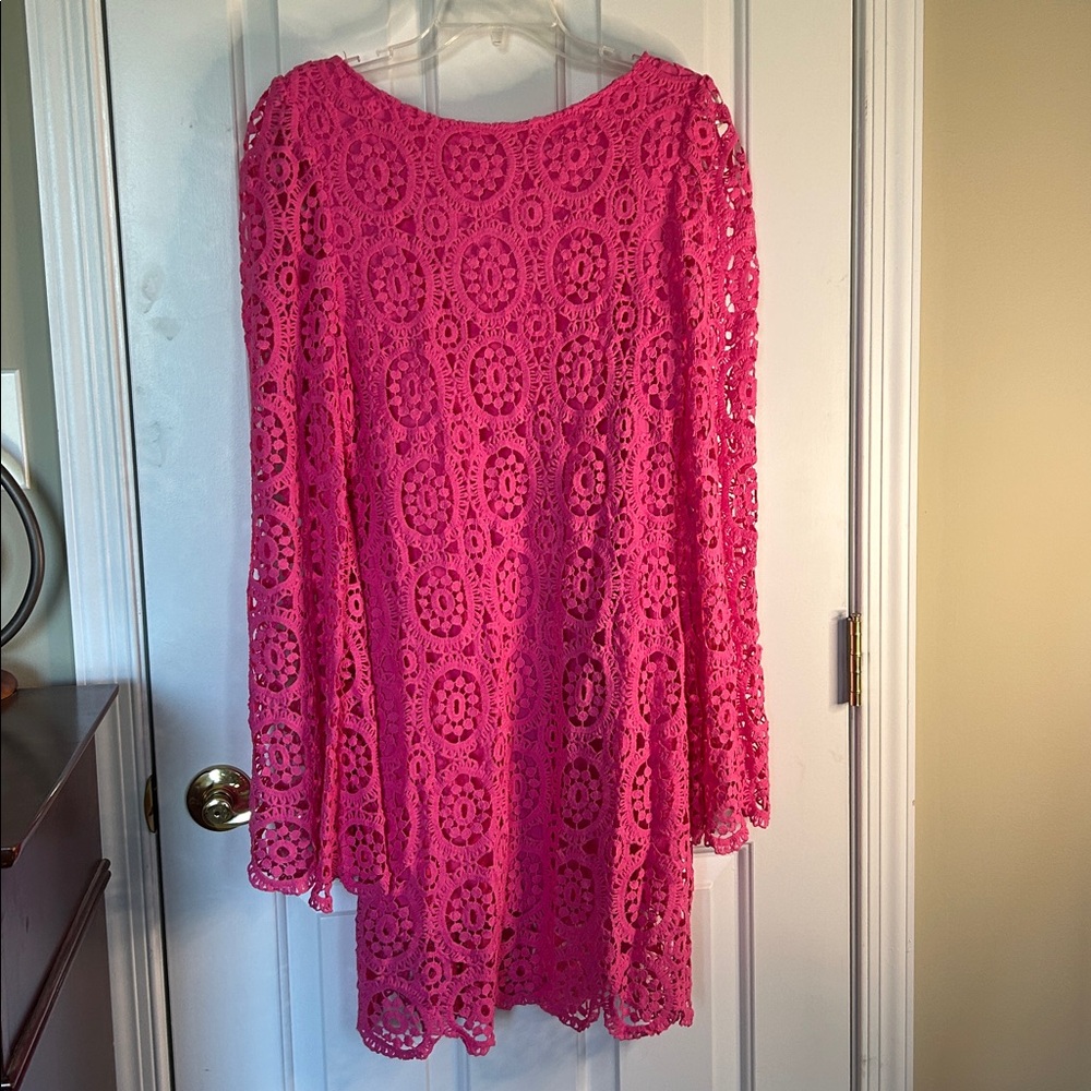 Elegant Pink Lace Backless Dress